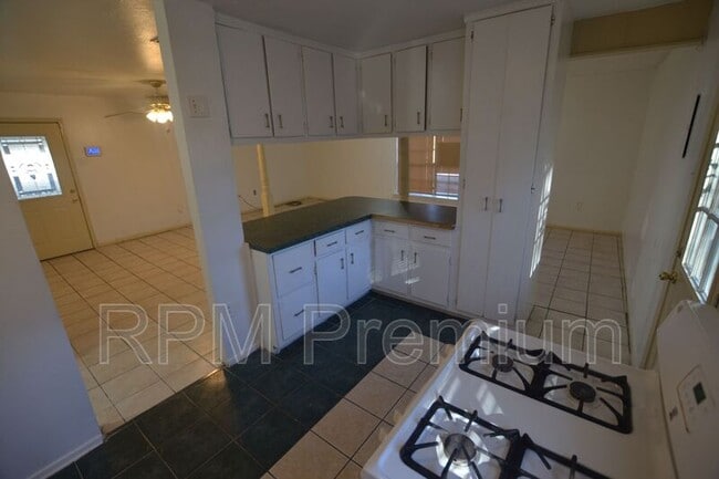 Building Photo - 12369 Palmyra Dr