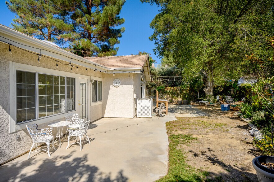 Building Photo - 27031 Benton Ct
