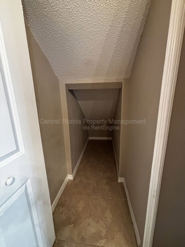 Building Photo - 1627 Long Ridge Ct