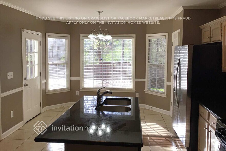 Building Photo - 1460 Gabriel Dr