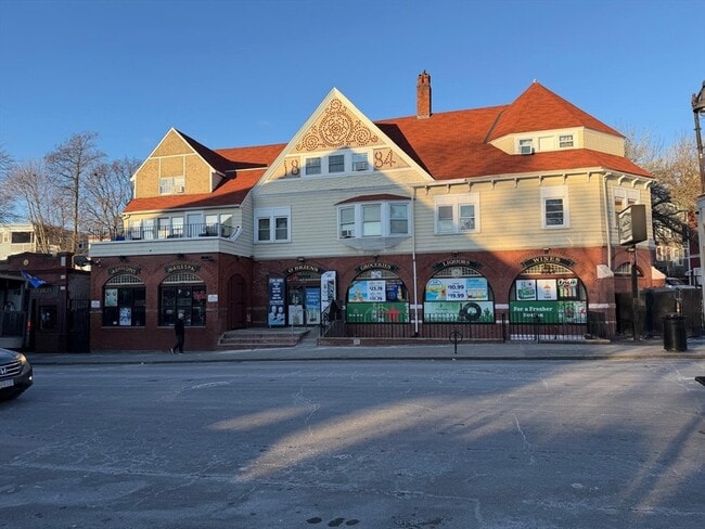 Building Photo - 175 Ashmont St