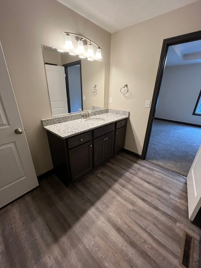 Building Photo - 5062 Catawba Pl Ln