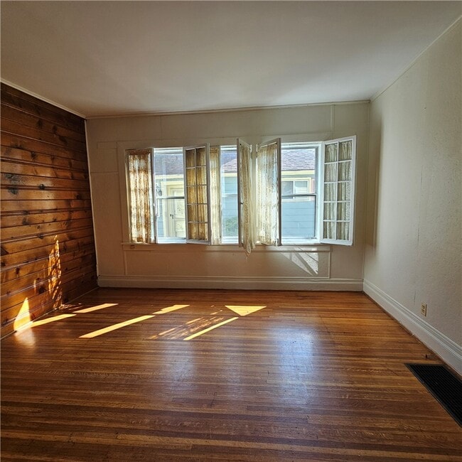 Building Photo - 9 Rowley St