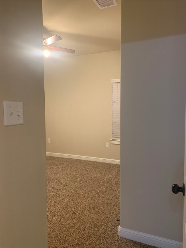 Building Photo - 10023 Thicket Park Ln