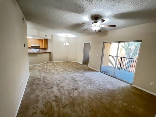 Building Photo - 5024 Lantana Rd