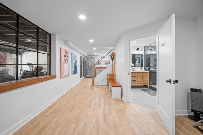 Building Photo - 3183 Parthenon Ave