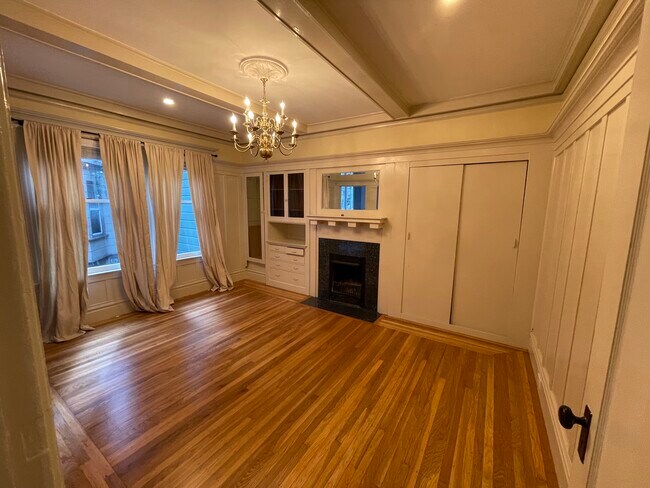 Building Photo - 1130 Leavenworth St