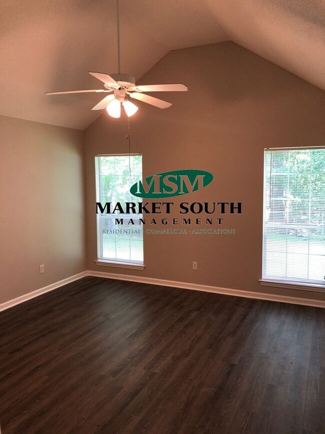 Building Photo - **REDUCED** BEAUTIFUL HOME IN POOLER