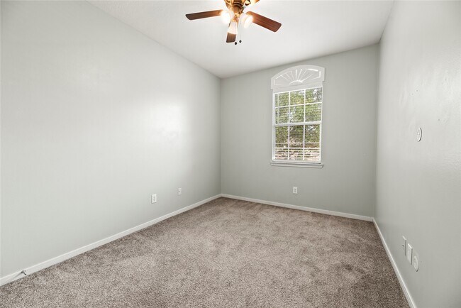 Building Photo - 16127 Spur Canyon Ct