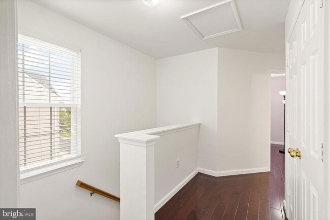 Building Photo - 11070 Clovertree Ct