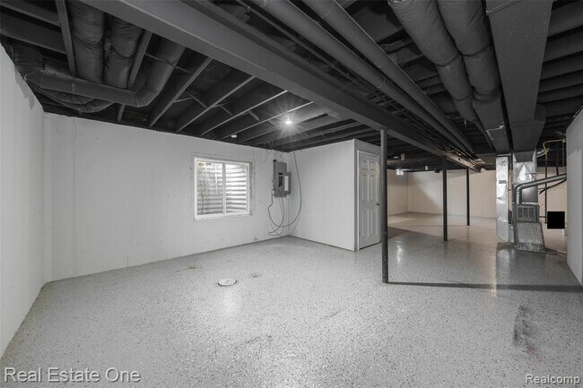 Building Photo - 1285 16th St