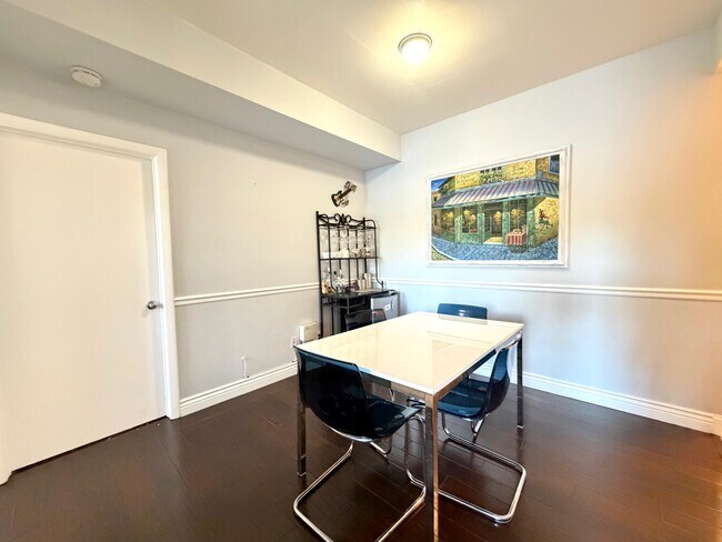 Building Photo - 651 Cypress Lake Blvd