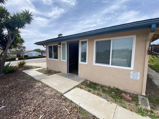 Building Photo - 593 Venus Ave