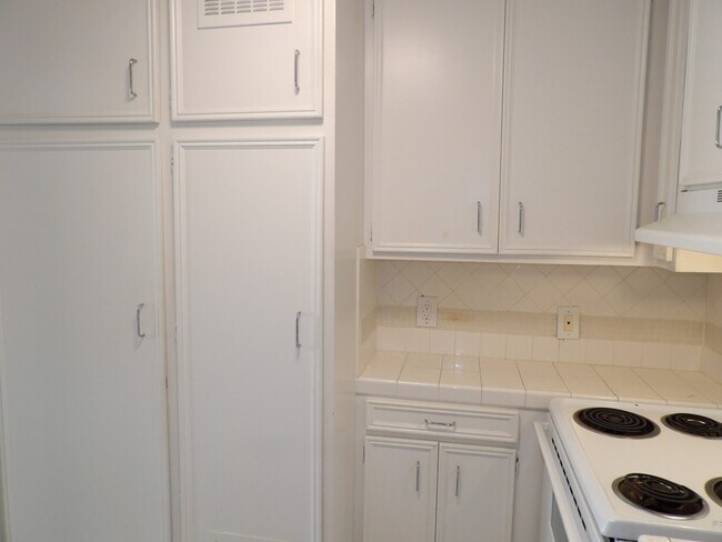 Building Photo - 4311 Cole Ave