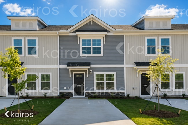 Building Photo - 2461 Banyan Cir