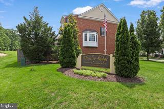 Building Photo - 9757 Cheshire Ridge Cir
