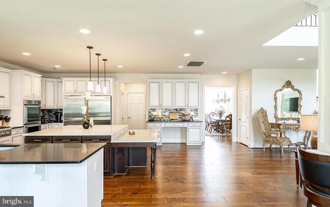 Building Photo - 6626 Ivy Hill Dr