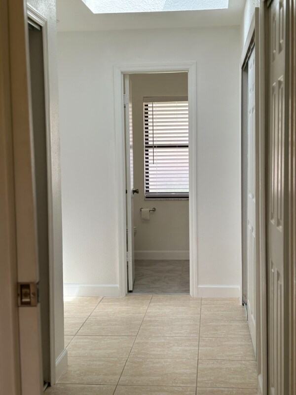 Building Photo - 6528 Edgeworth Dr