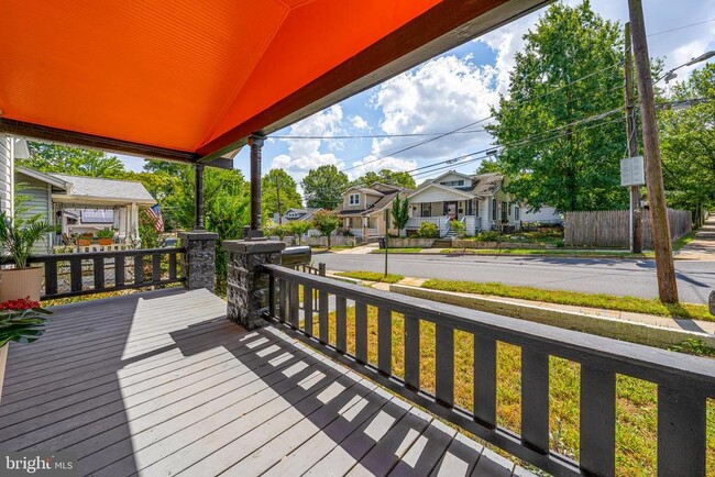 Building Photo - 2800 Upshur St