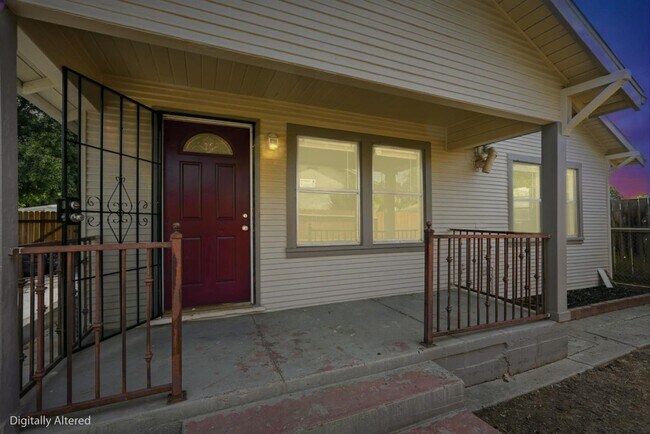Building Photo - 2384 Cambridge St