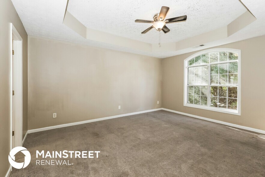 Building Photo - 10576 Day Lily Dr