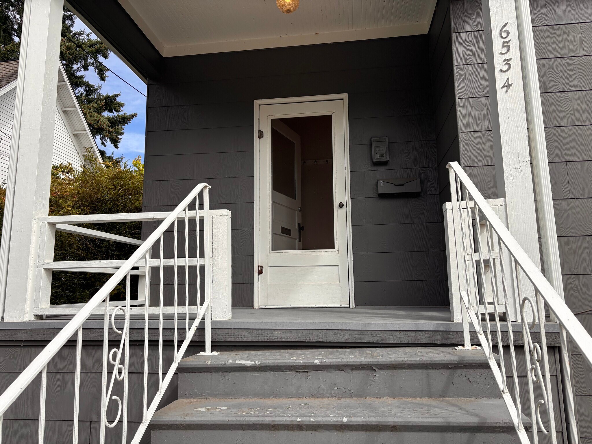 Building Photo - 6534 22nd Ave NW
