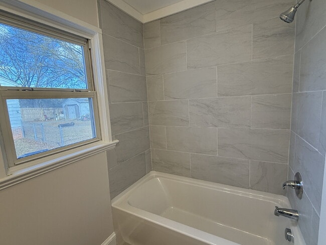 Building Photo - 520 Delaware Ave