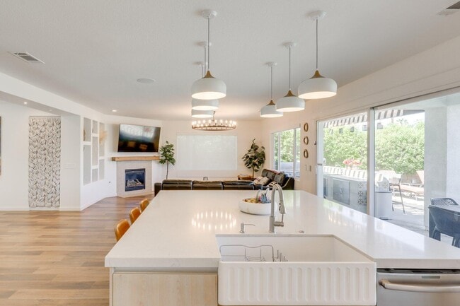 Building Photo - 84644 Pavone Way