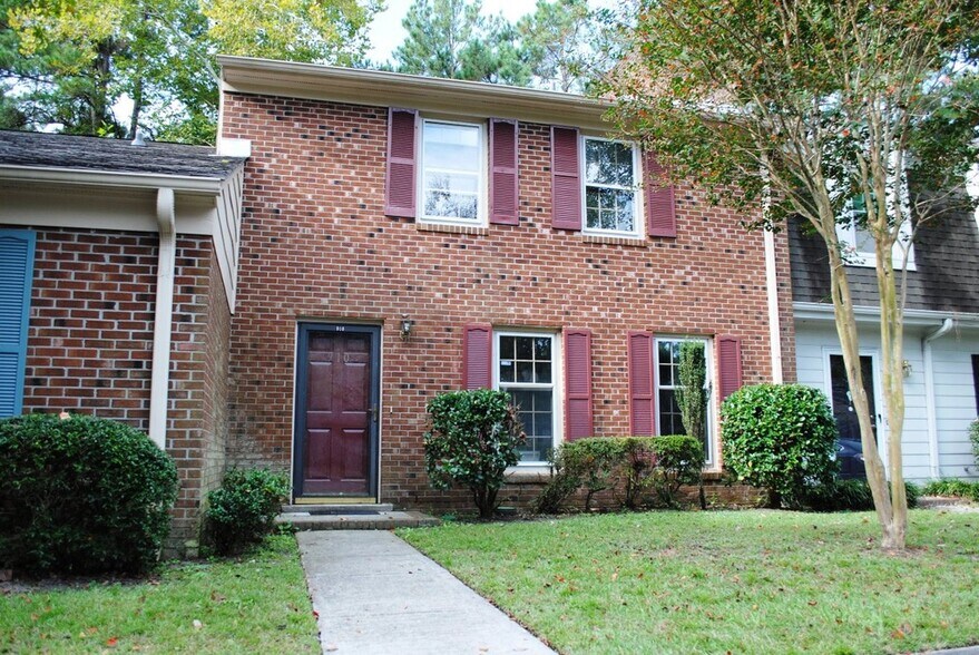 Building Photo - 910 Dolphin Ct