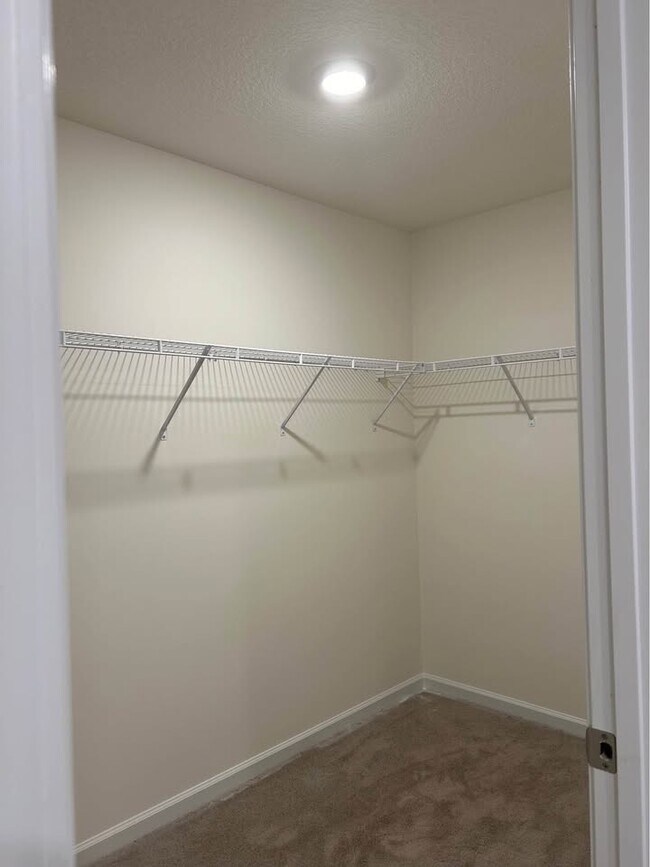 Building Photo - 1610 River Poppy Road