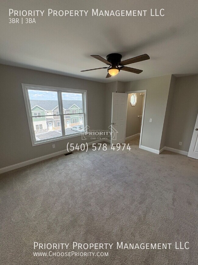 Building Photo - 751 Zephyr Dr