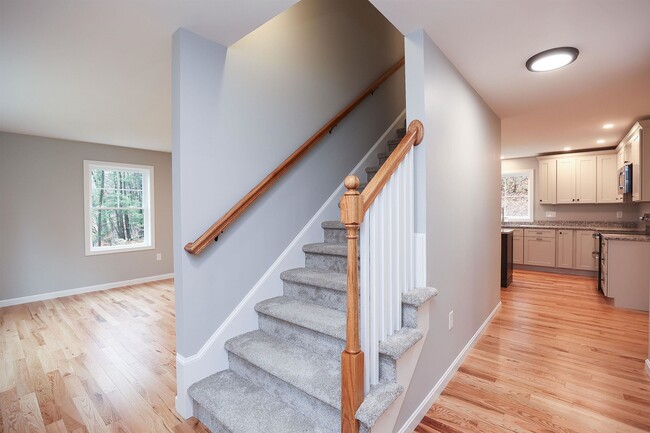 Building Photo - 231 Putnam Hill Rd