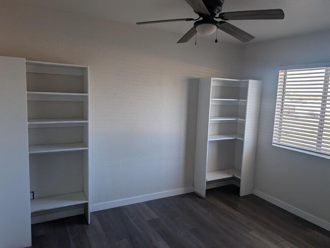 Building Photo - 7160 N 53rd Ave