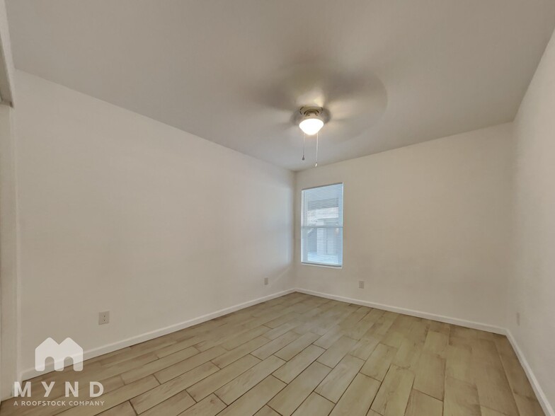 Building Photo - 6649 W Ocotillo Rd