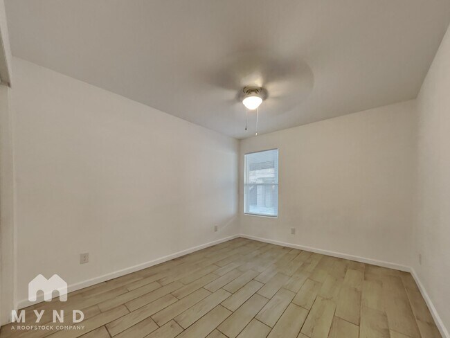 Building Photo - 6649 W Ocotillo Rd