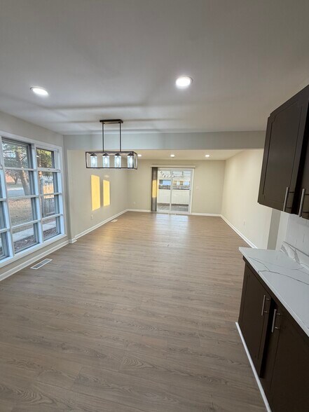 Building Photo - 10001 Paxton Rd