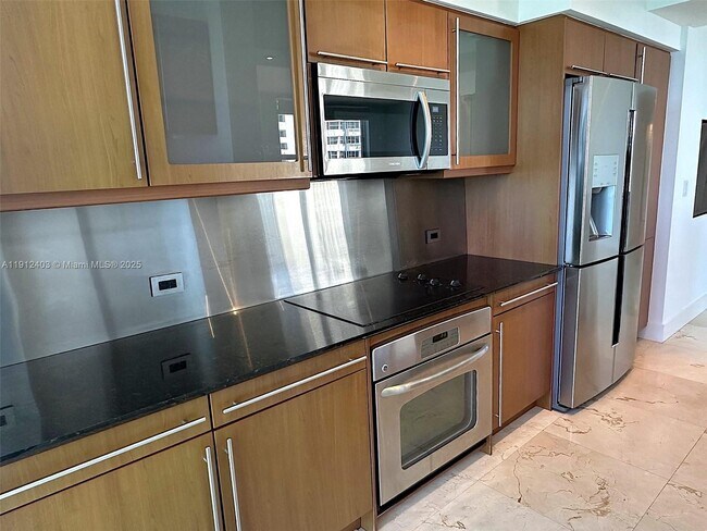 Building Photo - 2080 S Ocean Dr