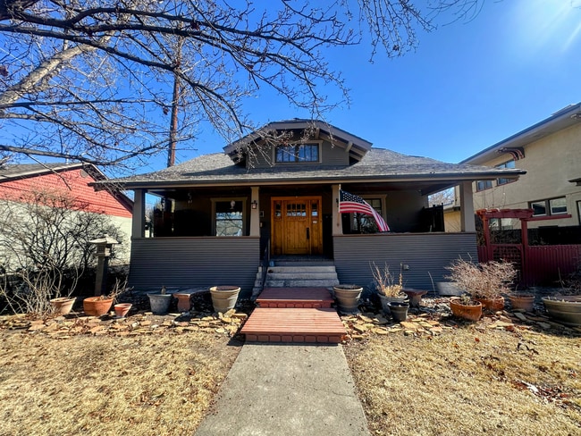 Building Photo - FURNISHED Short Term approved-Gorgeous 4 b...