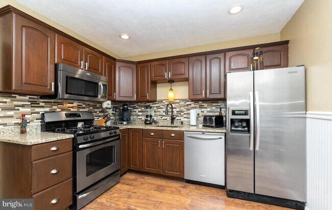 Building Photo - 609 Wingleaf Ct