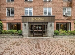 Building Photo - 1 Vincent Rd