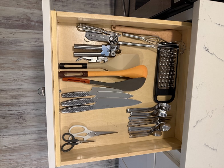 Building Photo - 1107 SW Coast Hwy