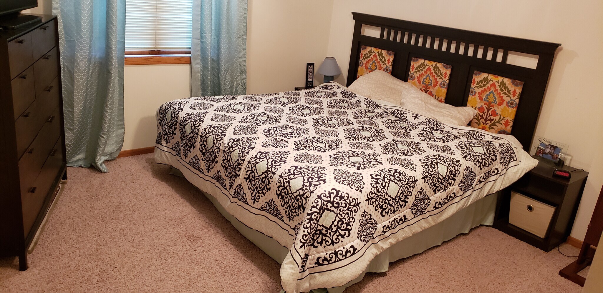 Master bedroom - 260 Cayman St