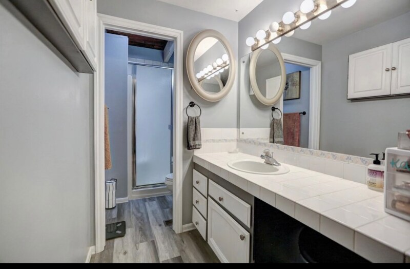 Building Photo - 6305 E 15th Ave