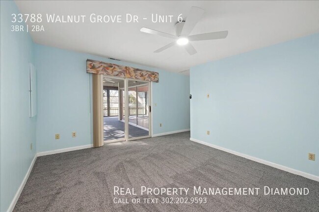 Building Photo - 33788 Walnut Grove Dr