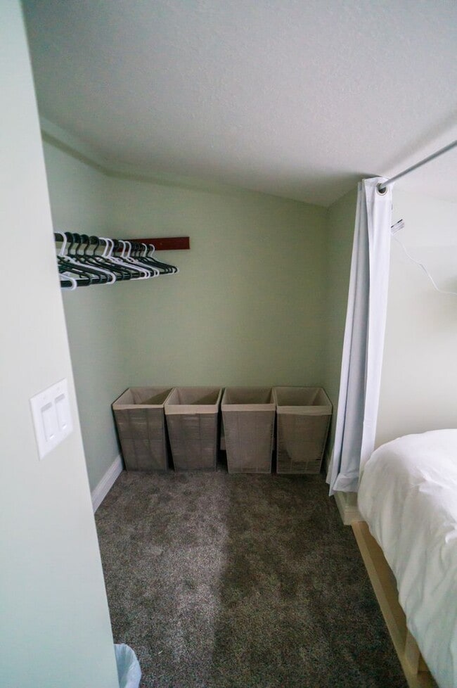 Building Photo - FULLY FURNISHED LAKE HOME