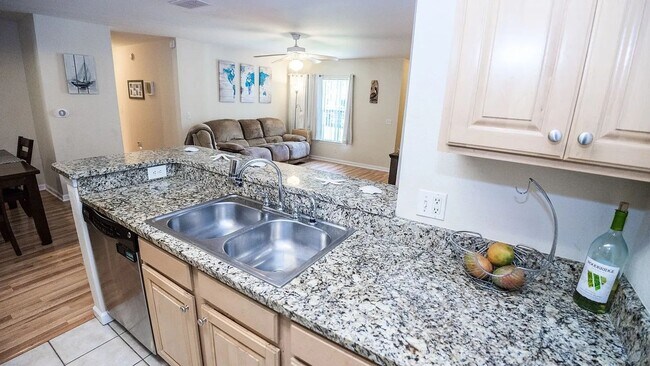 Building Photo - Charming 4BR Townhome in Panama City Beach