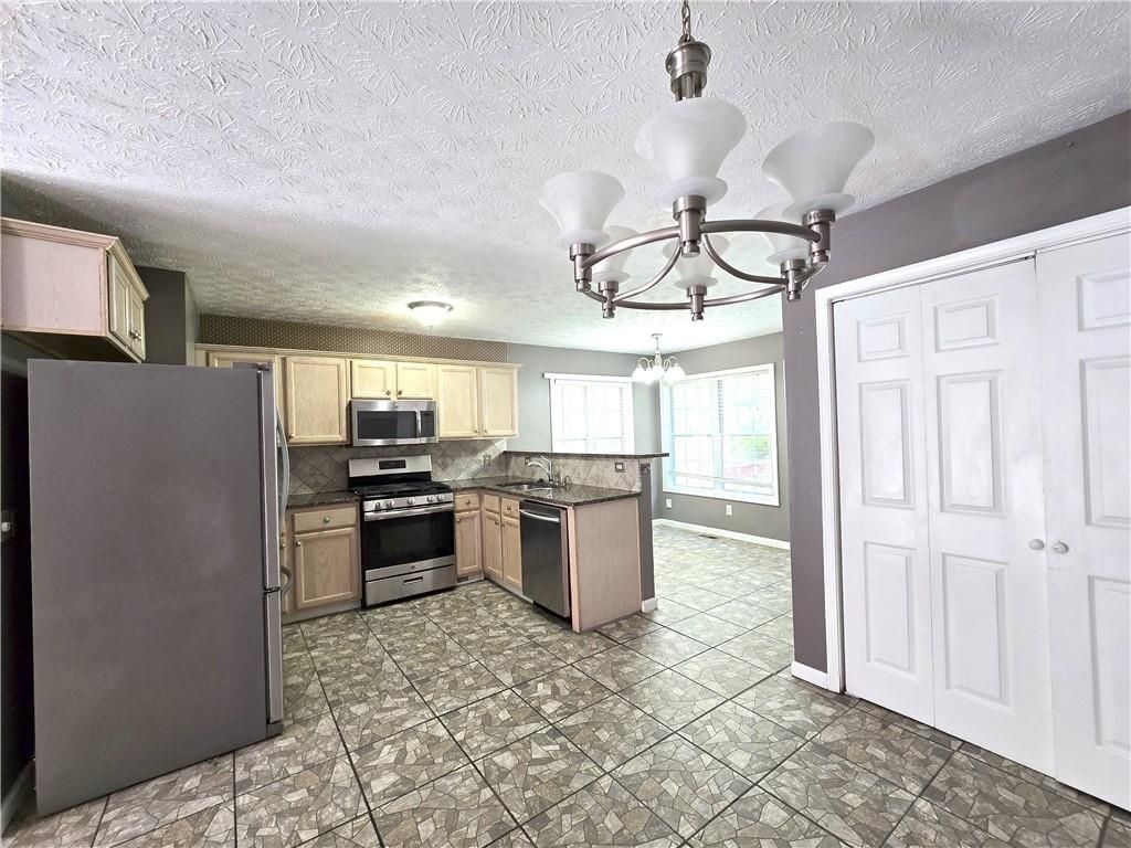 Building Photo - 117 Davis Mill Ct