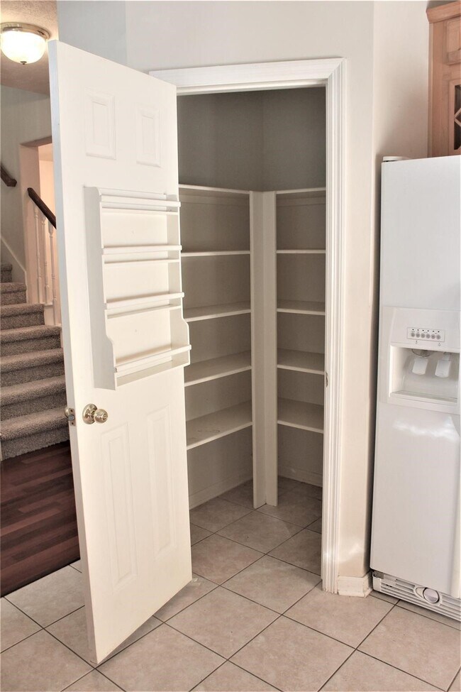 Building Photo - 71 N Brooksedge Cir