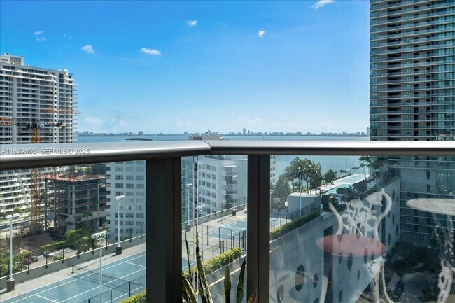 Building Photo - 501 NE 31st St