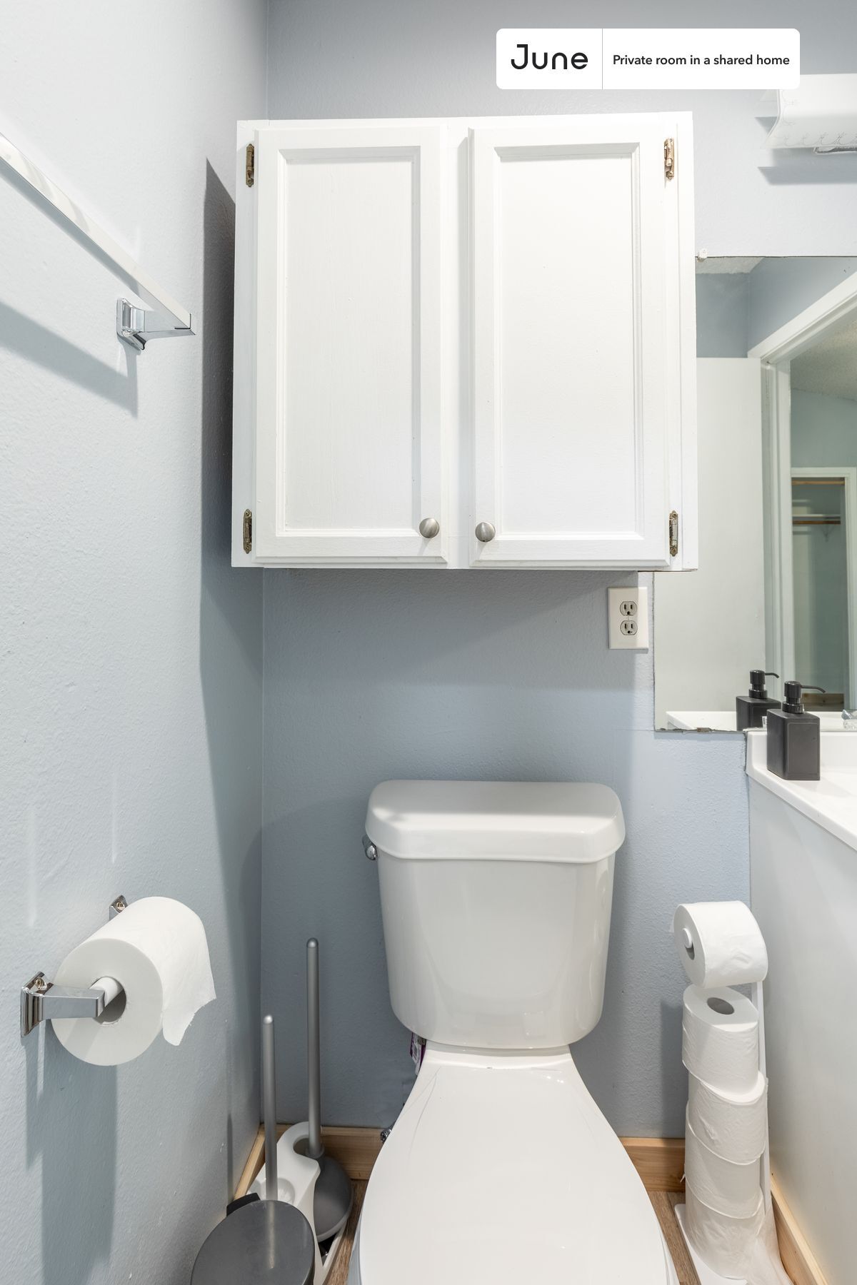 Building Photo - Room in Shared 3 bed/1.5 bath home